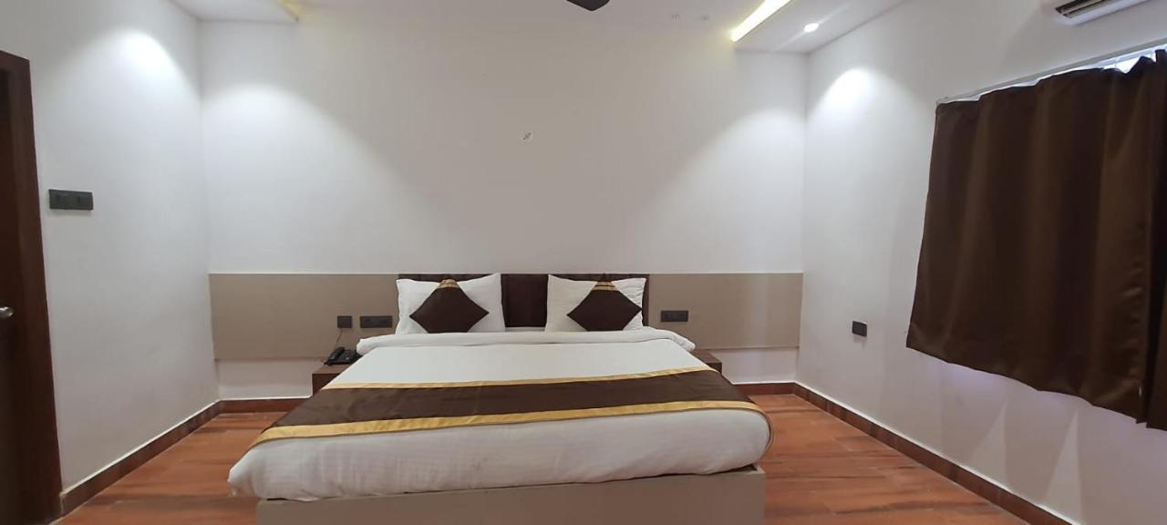 Hotel Citrus Lucknow Eksteriør bilde